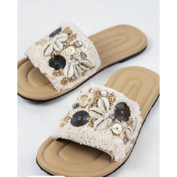 Free People Women's Size 7.5 Shipwreck Surf Shell Sandals Chalk New - Picture 2 of 7